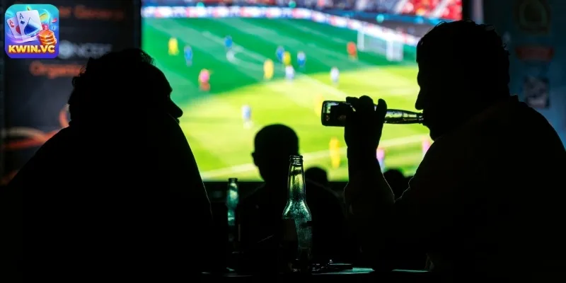 Quán xem bóng đá có phong cách độc đáo 